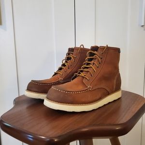 Eastland Lumber Up Boots - LIKE NEW